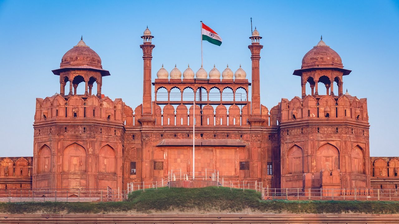 Tempo Traveller rental and taxi service in Delhi